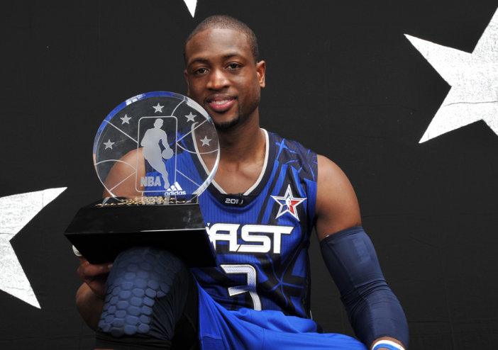 排在第五顺位的球员就是韦德了,作为nba历史第三分卫,职业生涯取盗怂