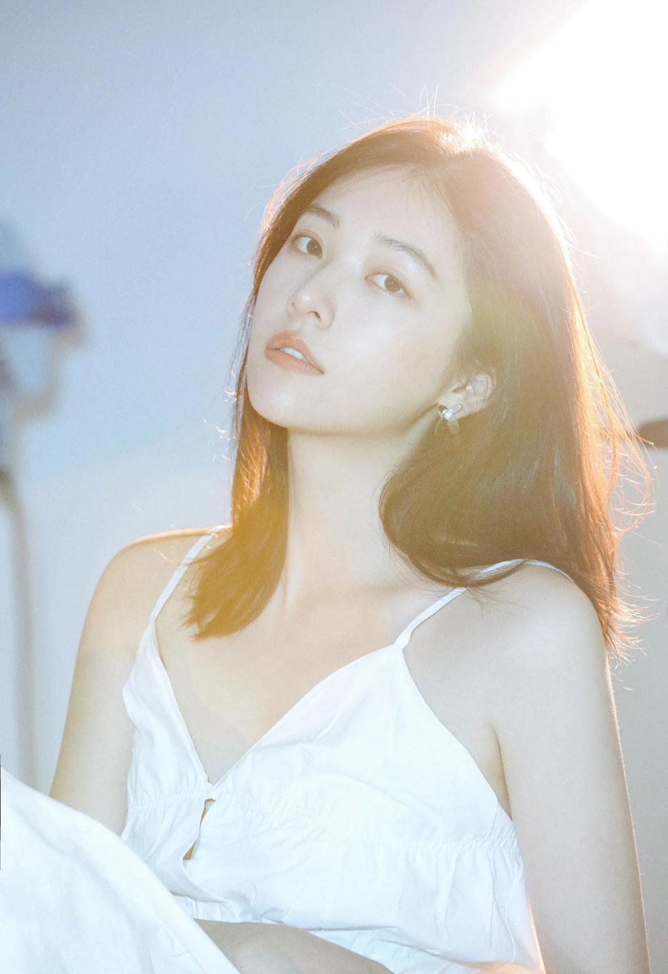 冲着周也追剧,没想到被"豆豆姐"陈昊蓝圈粉了_腾讯新闻