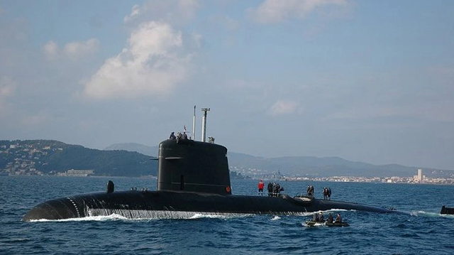 朝鲜首艘核潜艇下水,巨大龟背垂发弹道导弹,理念"遥遥领先"_腾讯新闻