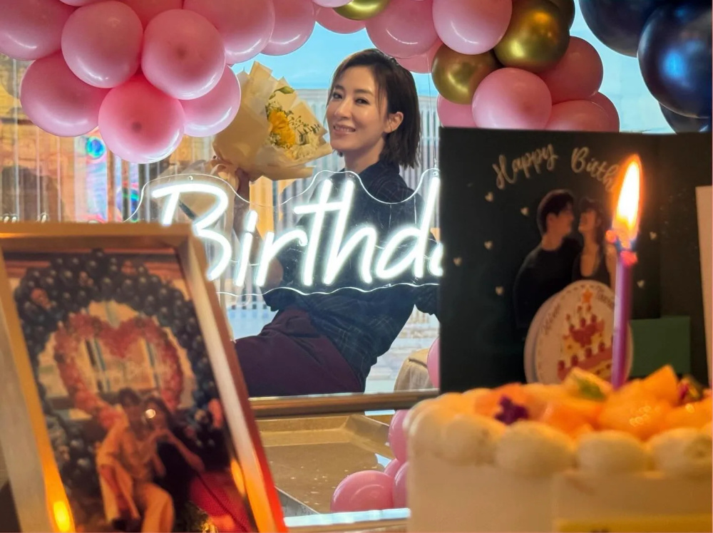 杨怡老公晒夫妇合体庆生照，二人世界好甜蜜，罗仲谦手臂肌肉抢镜_腾讯新闻