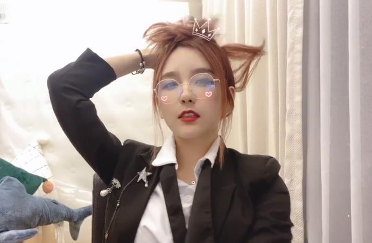 rita自爆择偶标准长相收入都不重要不能接受吧唧的习惯