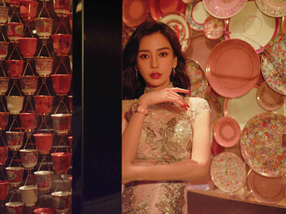 杨颖"蹭"金像奖红毯遭群嘲,被问及风波后现状秒变脸!_腾讯新闻