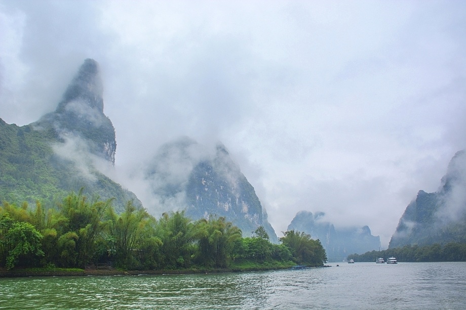 烟雨桂林,是南方婉约山水的代表.