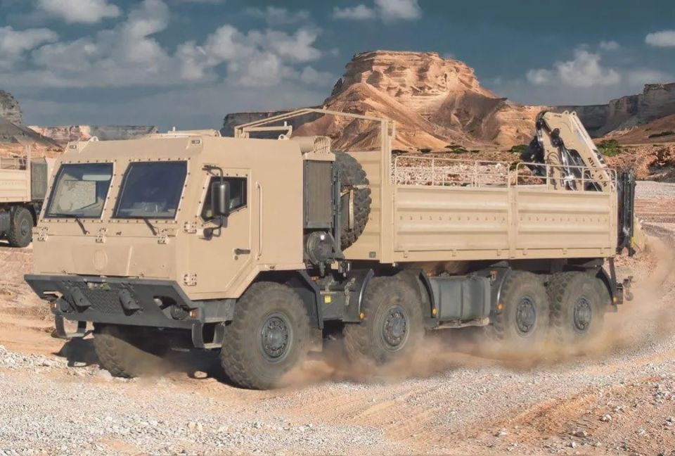 沙特公司展出新型卡车炮,外形高仿法国凯撒8x8卡车炮