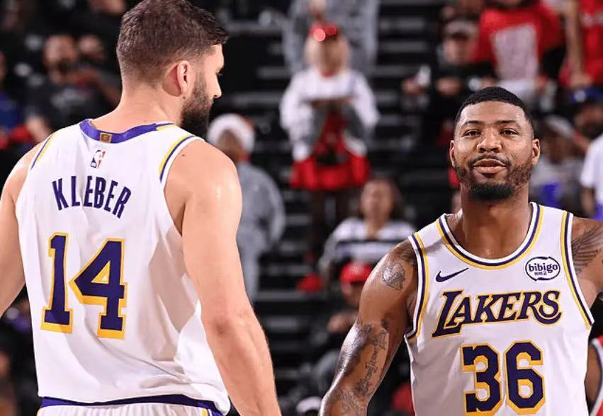 湖人輸球瘋狂吐槽裁判！詹姆斯：吹罰毫無一致性可言 - 