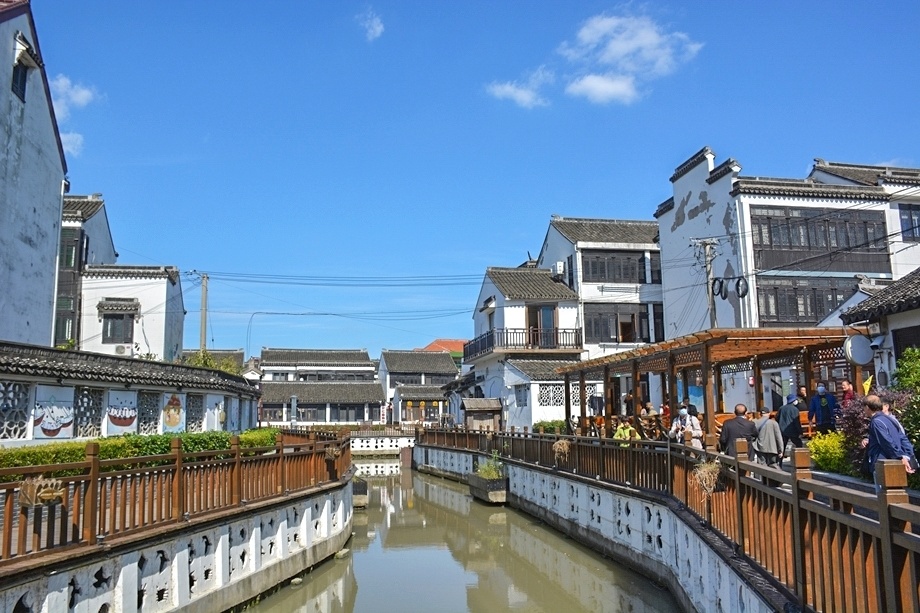 大海畔的金山嘴老街