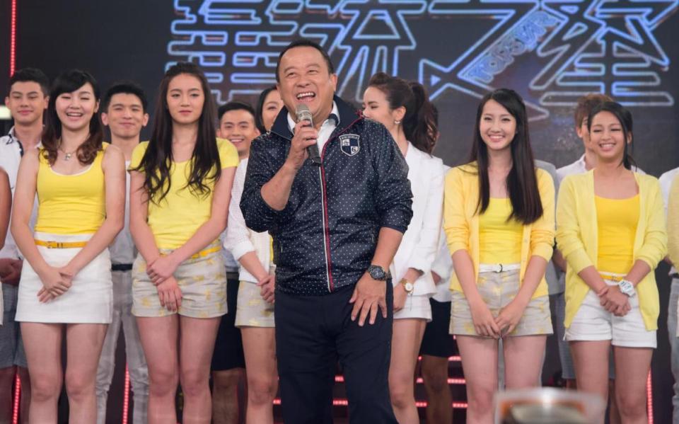 2022年刚上任的曾志伟就大胆的将香港小姐带回了泳装时代,在节目上