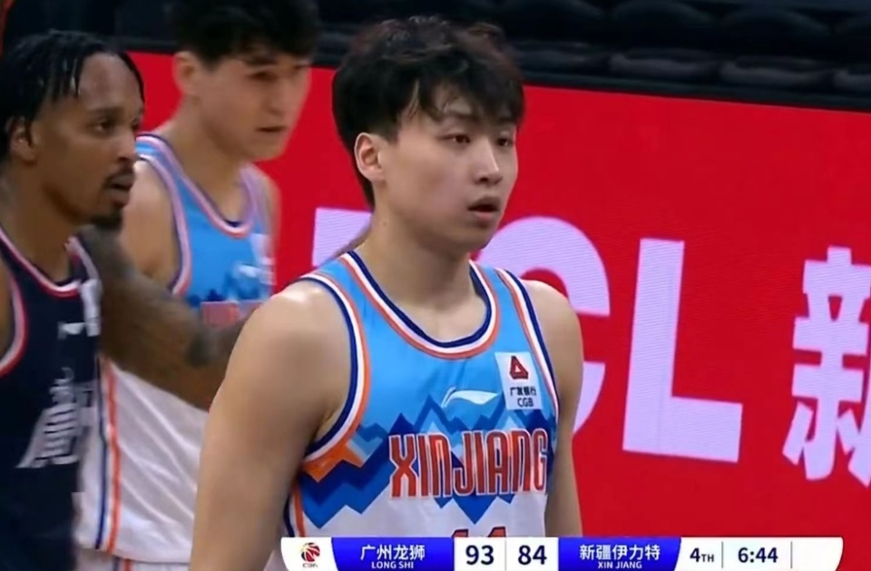 cba爆冷新疆男篮不敌广州陈盈骏21分祝铭震20分沙拉木218