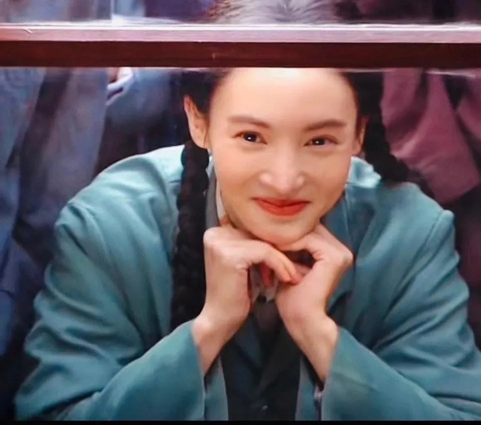 《南来北往》躲过金晨,被30岁中传校花惊艳,剧抛脸演技圈粉_腾讯新闻