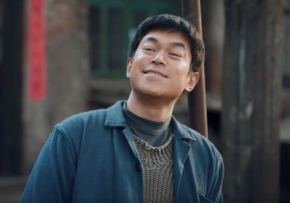 又没钱,然后老想着喜欢那些自己可望不可得的女人,最后只能铩羽而归