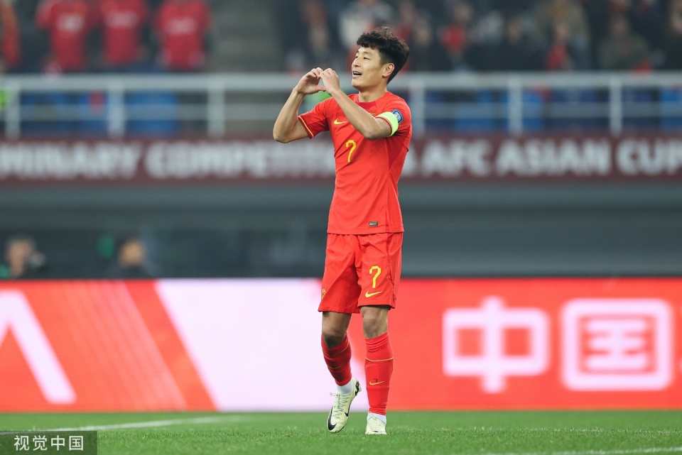 2场4分国足新帅带来5大惊喜激活武磊情商高敢用人