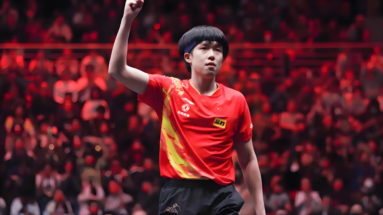 王楚欽復仇衛冕冠軍，從爭議少年到領軍者的成長之路 - 