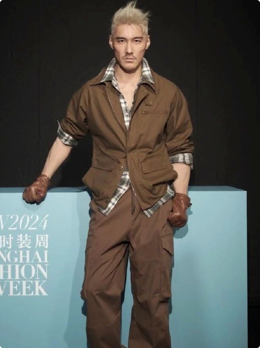 胡兵的身材,水哥的衣品,段奕宏的气场,这些男星的魅力藏不住了_腾讯