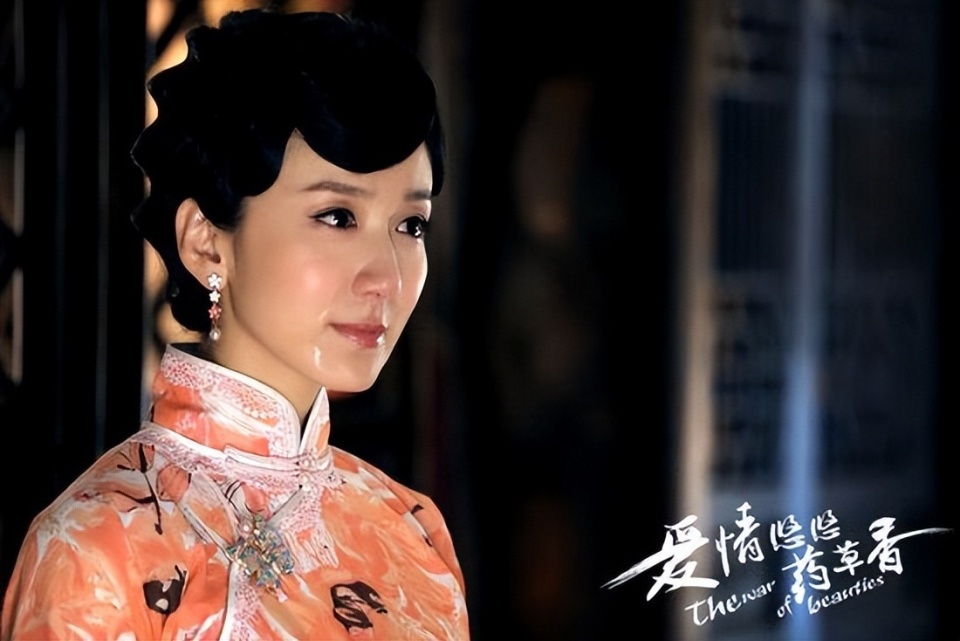 娄艺潇新片惹争议,胡一菲滤镜不保,回顾其尴尬的十年影视之路