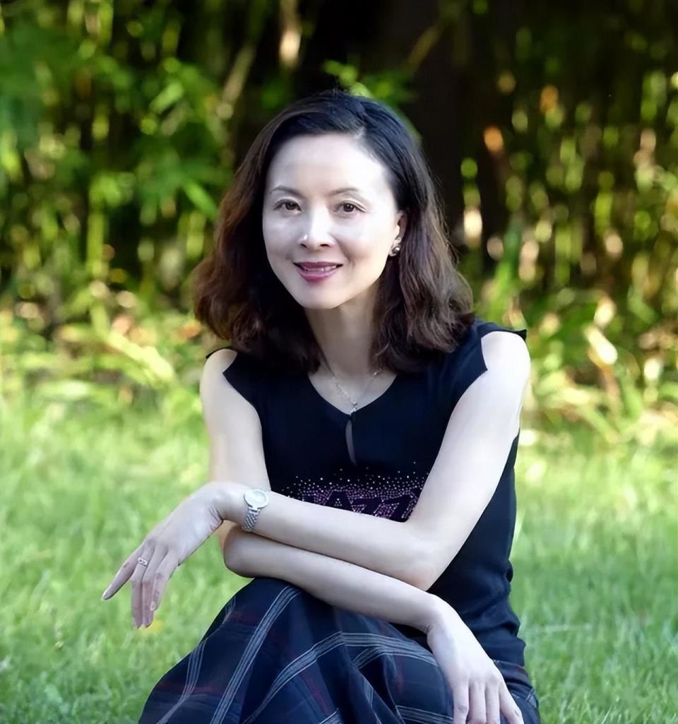 演员周洁:我在美国离去不会瞑目,回国3天去世,一生无儿无女_腾讯新闻