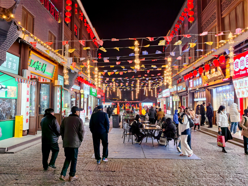 泰安老街:只有三岁,却成网红地标_腾讯新闻