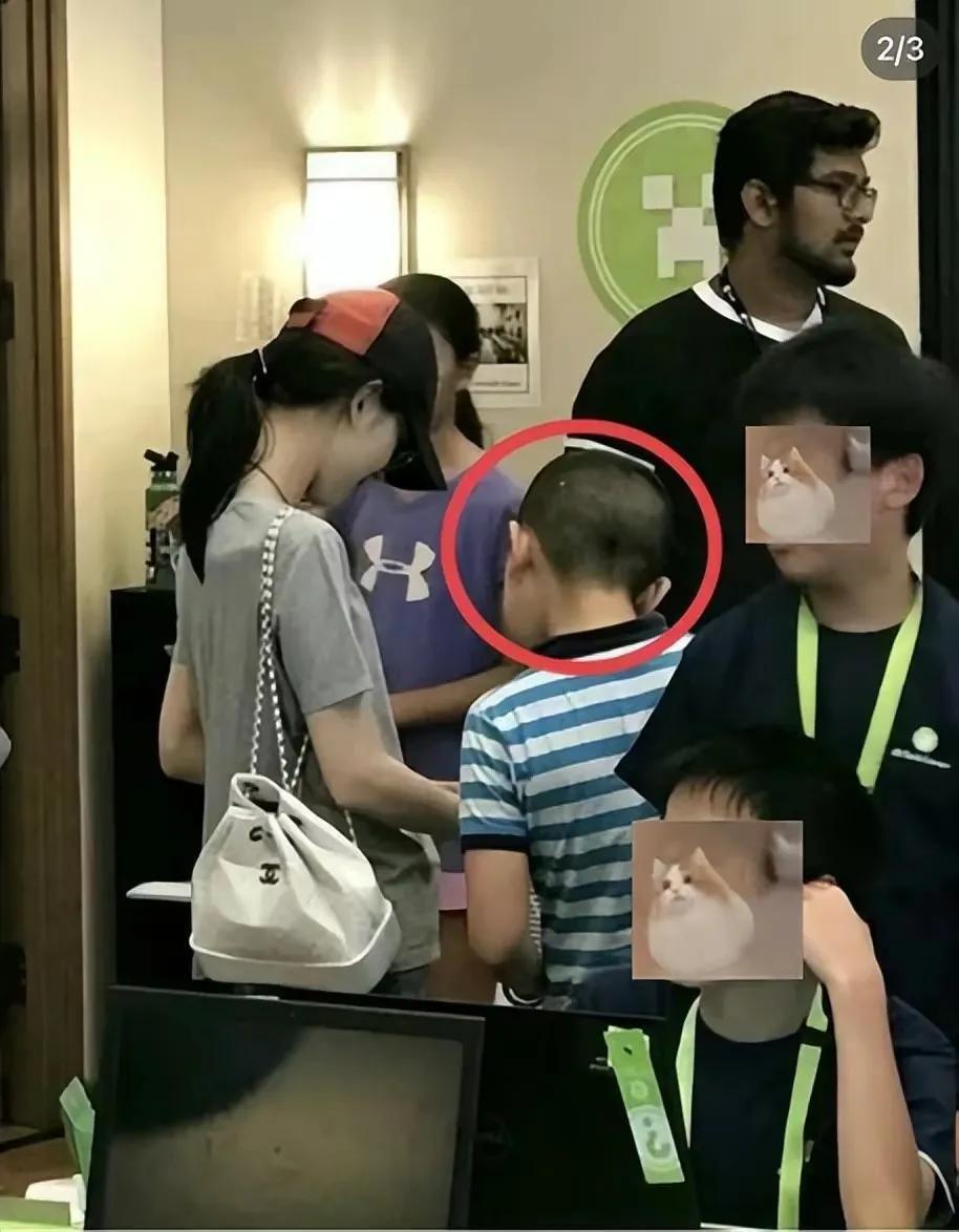 2016年章泽天生下第一胎女儿,今年2月章泽天生下二胎儿子,按时间线来