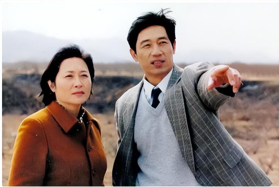 演员石凉:我这辈子最正确的做法,就是与丛珊离婚娶圈外人为妻