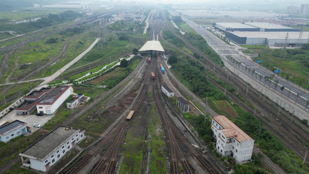 重庆兴隆场编组站扩能改造全面开通新增9条作业线