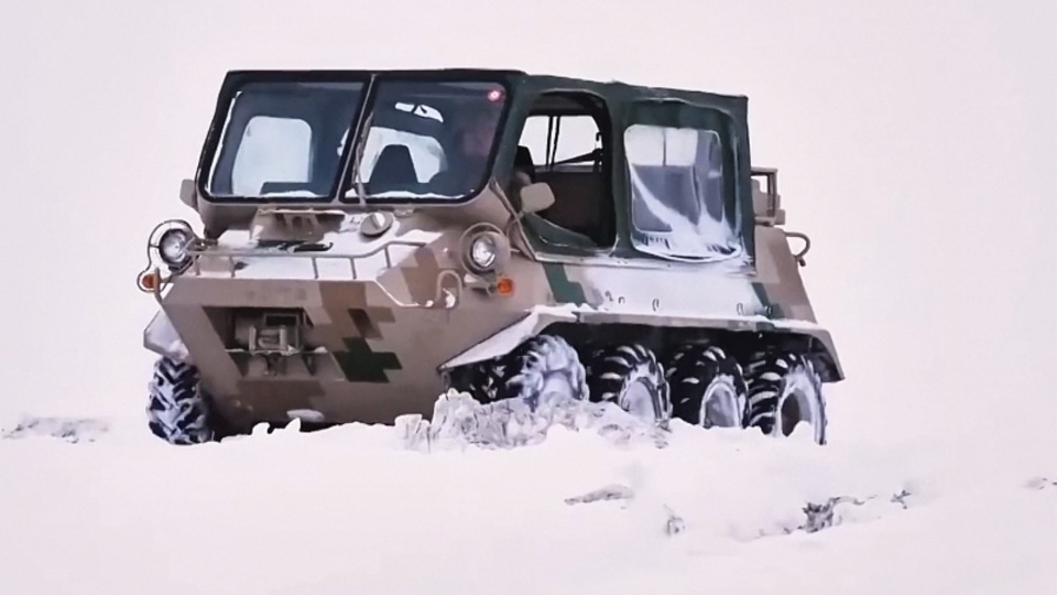 �й���������սʿ�������ߺ��α߷�Ѳ��