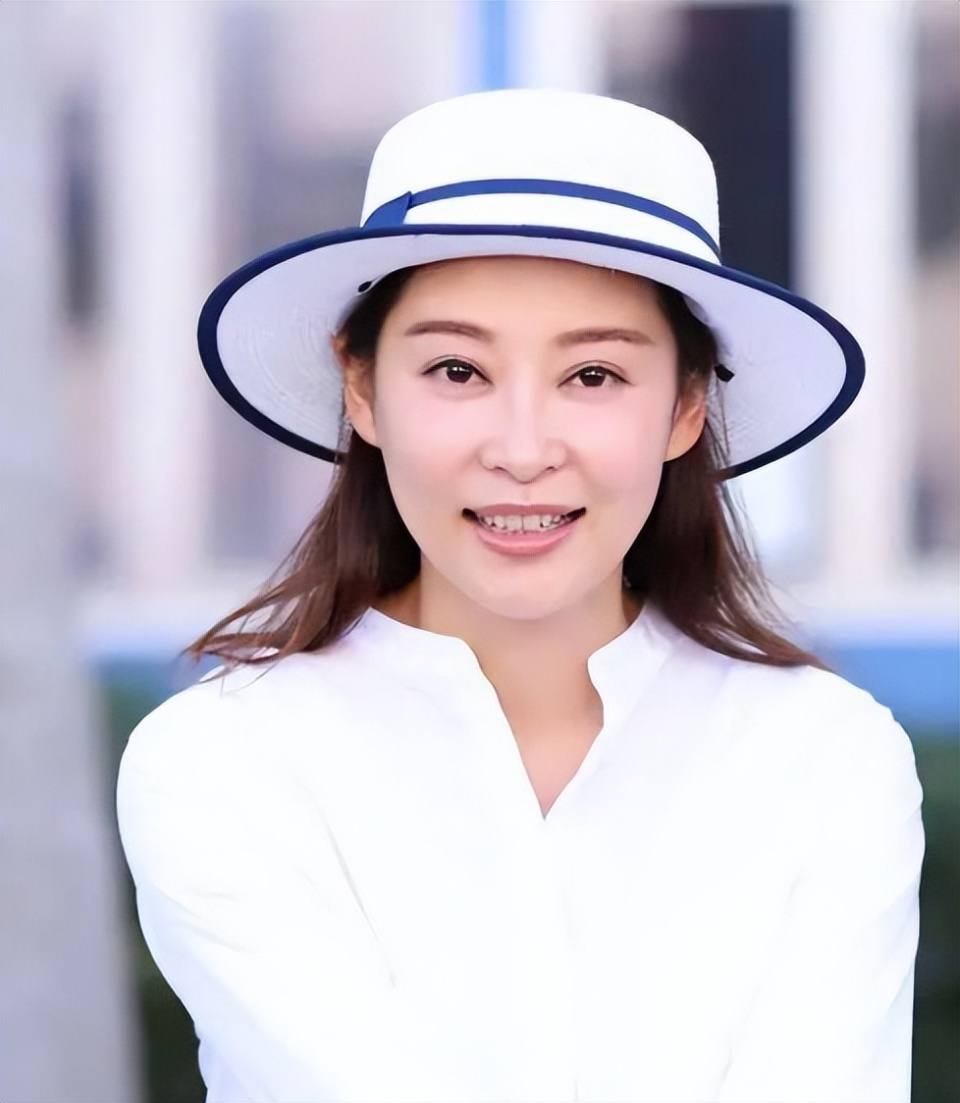 tvb前当家花旦回巢拍复仇爽剧让人期待老公回归家庭照顾孩子