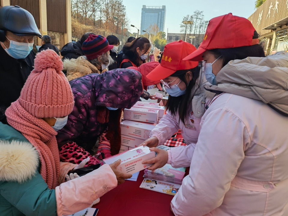 體質辨識望聞問切礄口婦幼健康義診送進社區