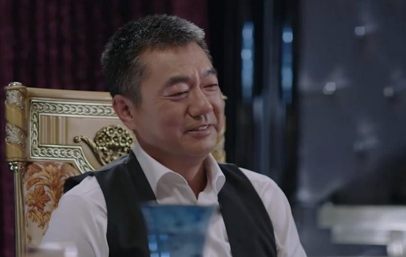 《卧底警花》收官,华叔被击毙,三姐含笑入狱,佟教授跳河自杀-腾讯新闻