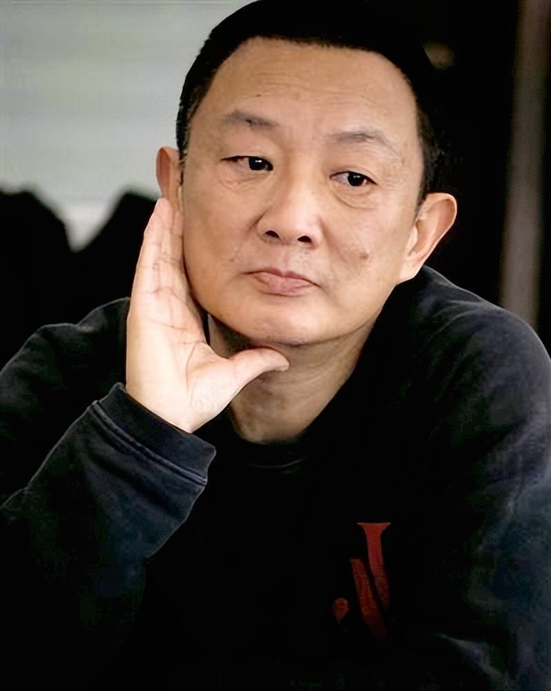 张黎：5段婚姻8个女人一个没留住，68岁只能和痴呆老母为伴_腾讯新闻