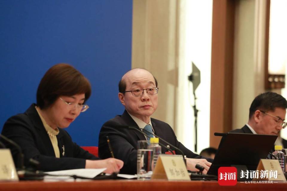 70分钟答10问 资深外交官刘结一回应了哪些热点问题？｜直击_腾讯新闻
