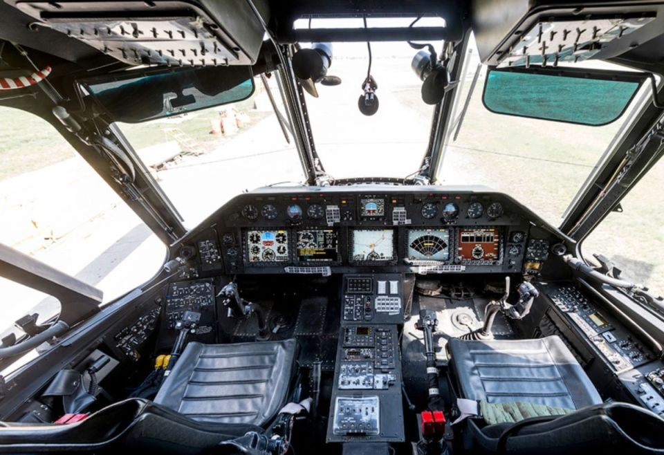 巨人的重生:俄罗斯空天军接收第1架米-26t2v重型运输直升机