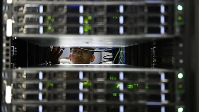 硅基流动冲刺IPO！毛利率负24%，AI Infra被卷成“流量生意”