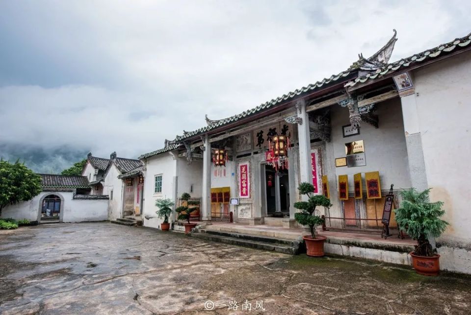 梅州市非常“奇怪”，过去属于粤东，现在却变成粤北城市_腾讯新闻