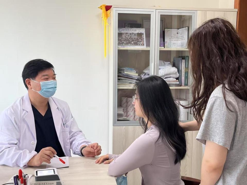 刚拼完高考又拼医美？准大学生暑假整形热，背后藏着啥秘密