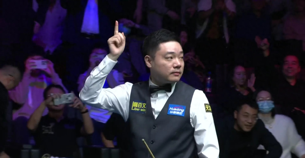 观众倒喝彩罗伯逊心态炸裂丁俊晖晋级决赛第二次冲击冠军