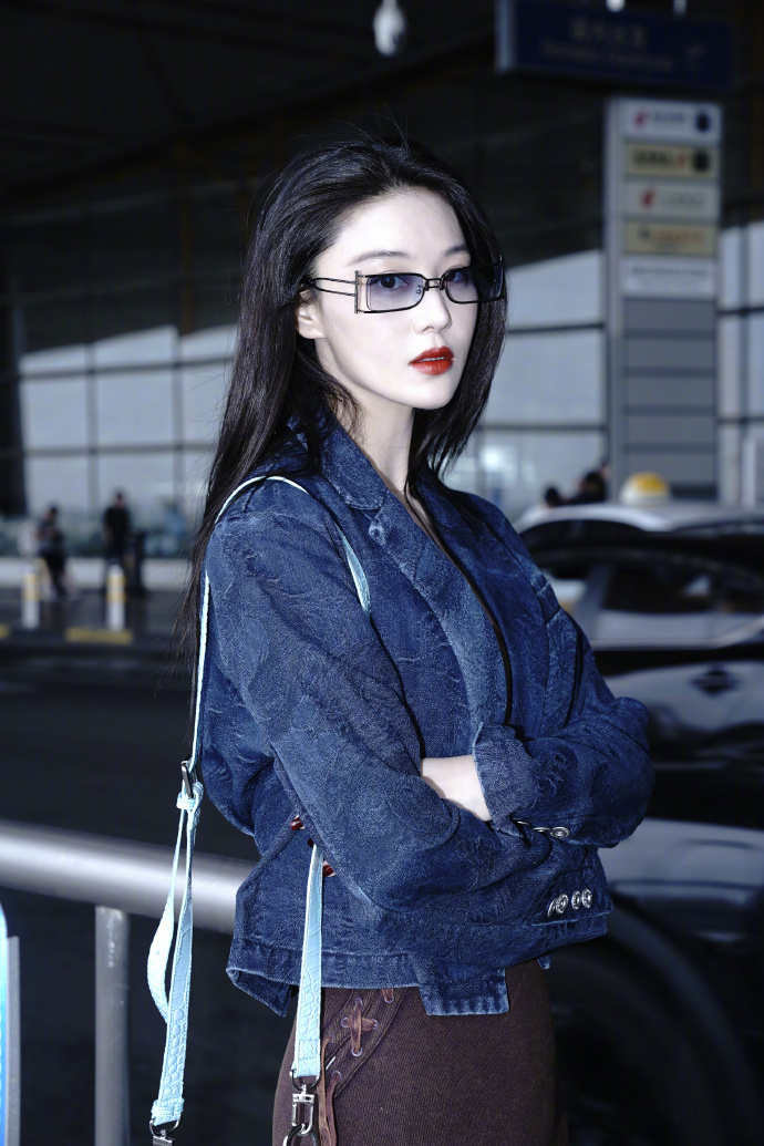 巴黎时装周:王嘉尔于适各有各帅,张馨予用力过猛,王一博穿的啥?