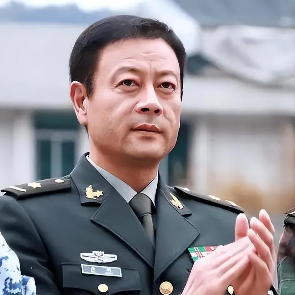 61岁巫刚与陈瑾爱情长跑，不婚的生活幸福满满-腾讯新闻