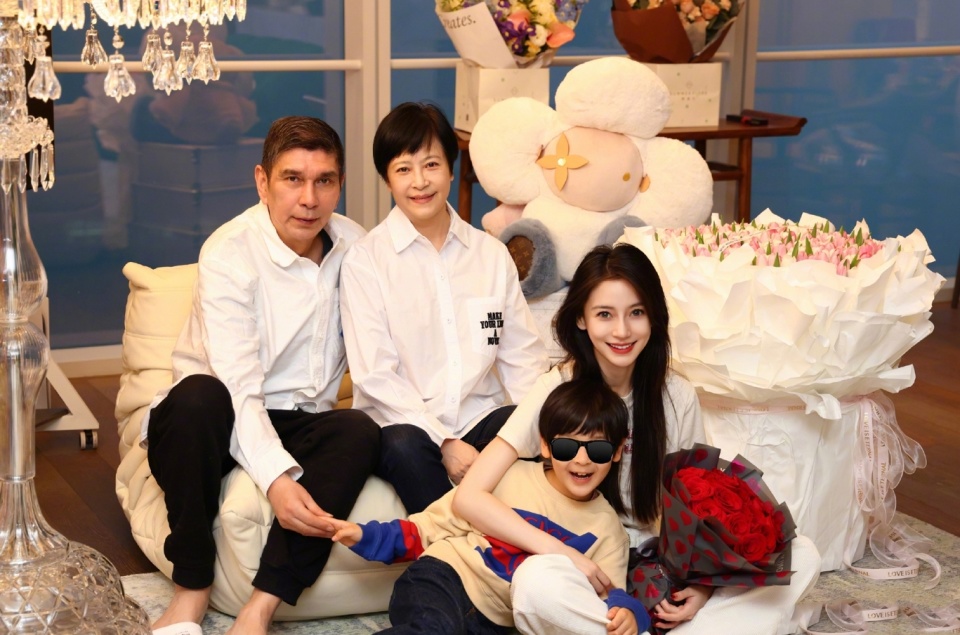 奔跑吧3月开录白鹿将成节目新宠儿baby或也有望回归