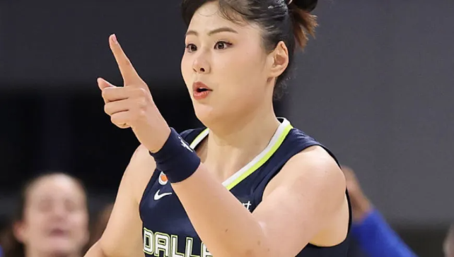 WNBA：李月汝10+10赛季首次两双大爆发 被弃用两场复出逆转旧主