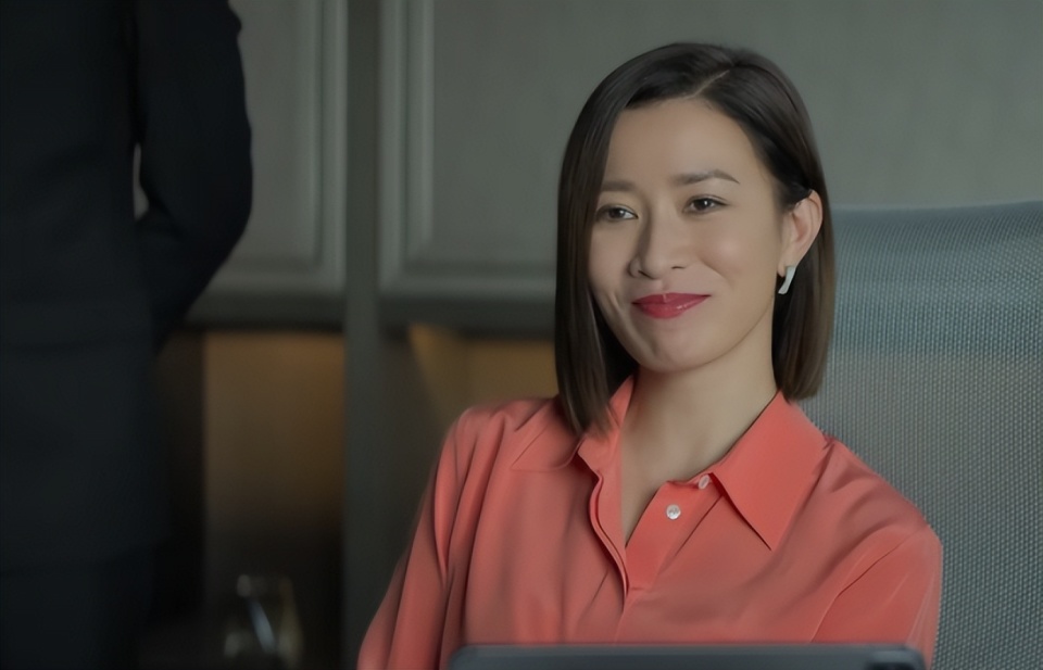 吃货佘诗曼上线真吃汉堡引爆演技扯下了多少演员的遮羞布