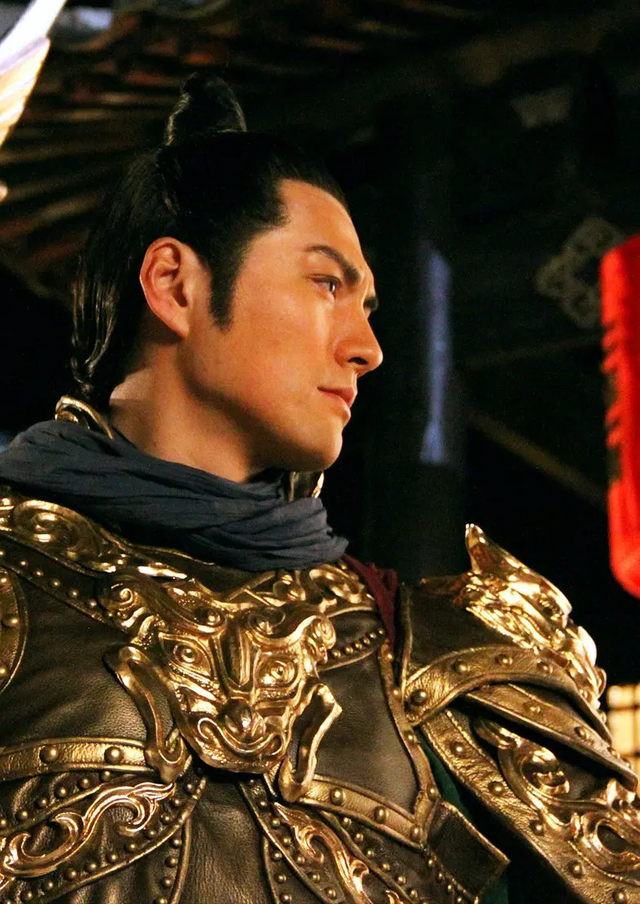 13年前,《新水浒传》中,严屹宽饰演了燕青一角,燕青是男三号,他心细