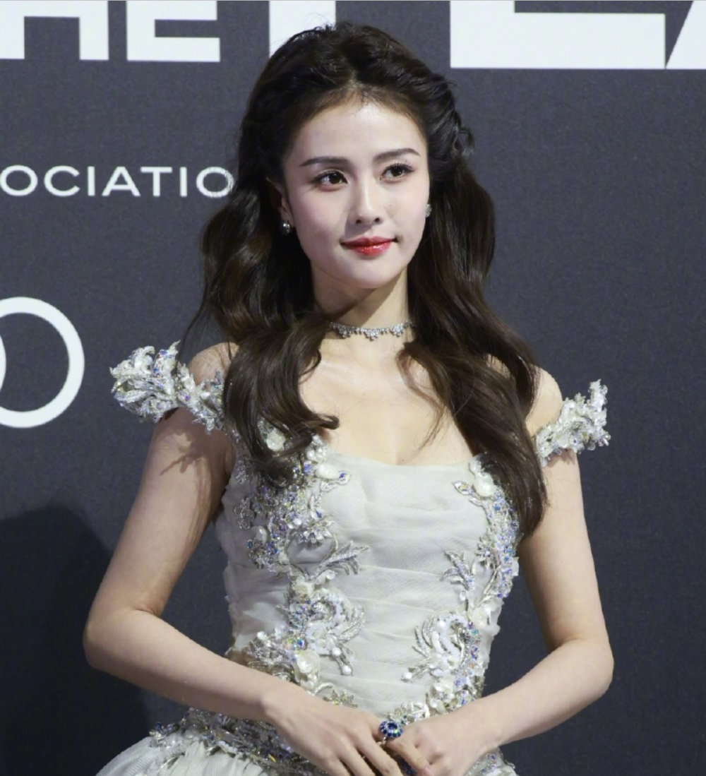 gq盛典怼脸拍好精彩白鹿色差明显王一博长痘张若昀过瘦显垮