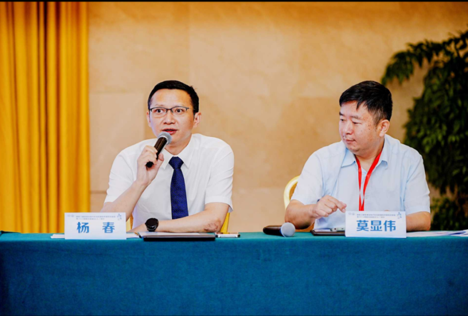 实践与探索(二)讨论嘉宾: 绵阳市中心医院邓志刚教授,遂宁市中心医院