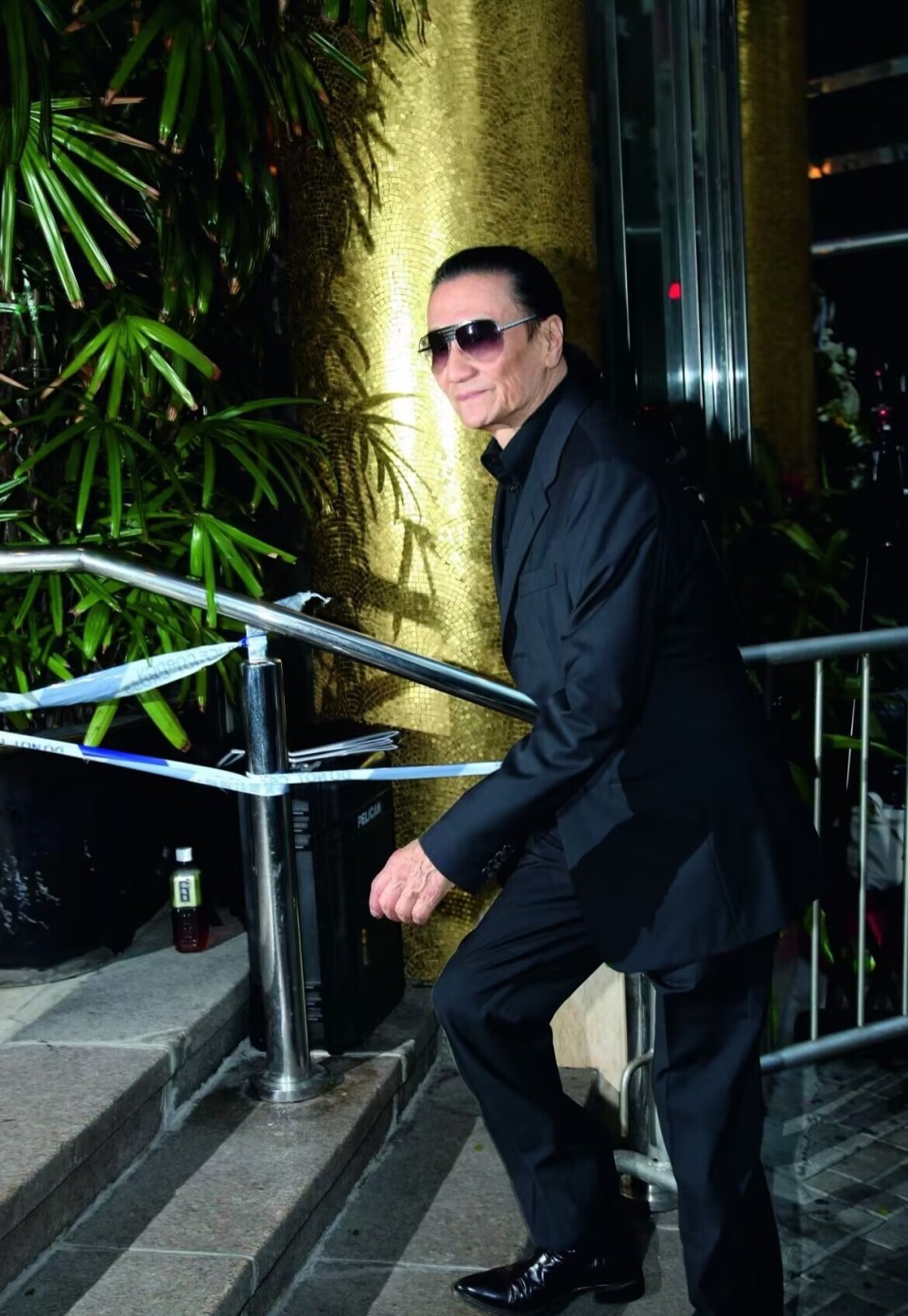 2011年,邓光荣葬礼上——影坛大佬最后的排面