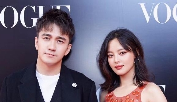 辛芷蕾工作人员否认和翟天临领证都是假的两人相恋6年