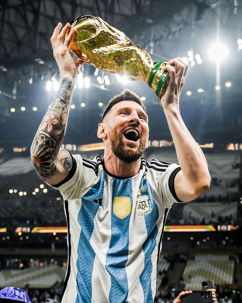 斯卡洛尼:会劝梅西踢2026世界杯 fifa最佳主帅?我不如安瓜