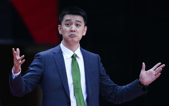 重返辽篮杨鸣面对3大难题郭艾伦赛季报销夺冠差1个短板