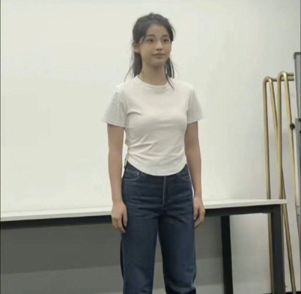 网红李闽轩回应艺考作弊,本人亲自发声道歉,否认在考场打人骂人