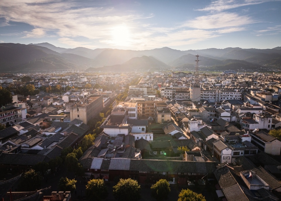 航拍大理巍山古城