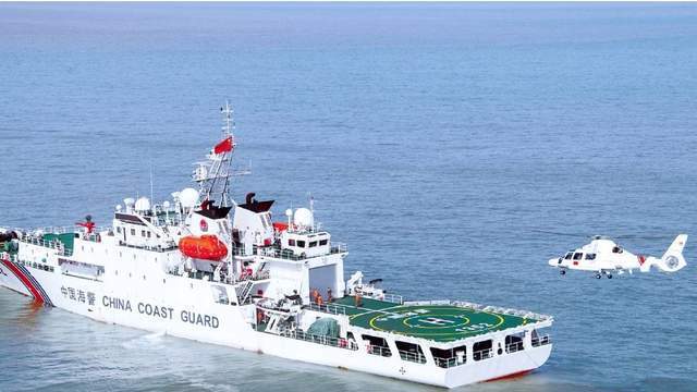 印度军舰接近黄岩岛25海里处，被中国海警船驱离_腾讯新闻