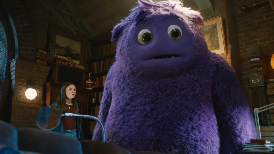 "小贱贱"瑞安·雷诺兹新片《神秘友友》首周3500万美元登顶北美票房榜